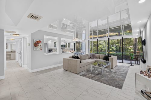317-20090 Boca W Drive, Boca Raton, FL, 33434 | Card Image
