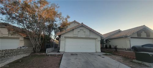 5413 Maddox Ave, Las Vegas, NV, 89107-1587 | Card Image
