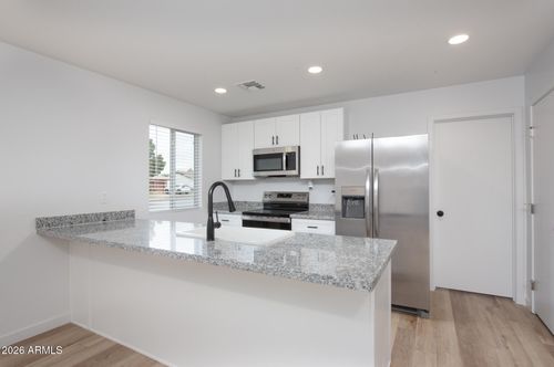 3155 W Sweetwater Avenue, Phoenix, AZ, 85029 | Card Image