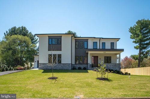 9420 Vernon Dr, Great Falls, VA, 22066-2219 | Card Image