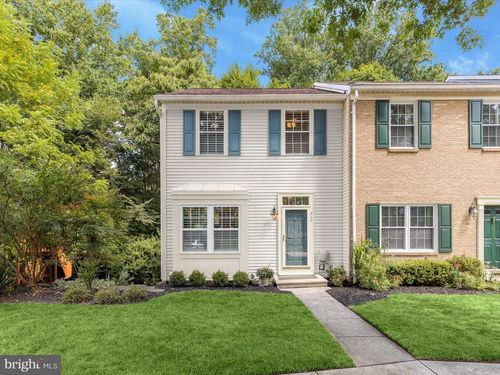 711 Marianne Ln, Baltimore, MD, 21228-4709 | Card Image