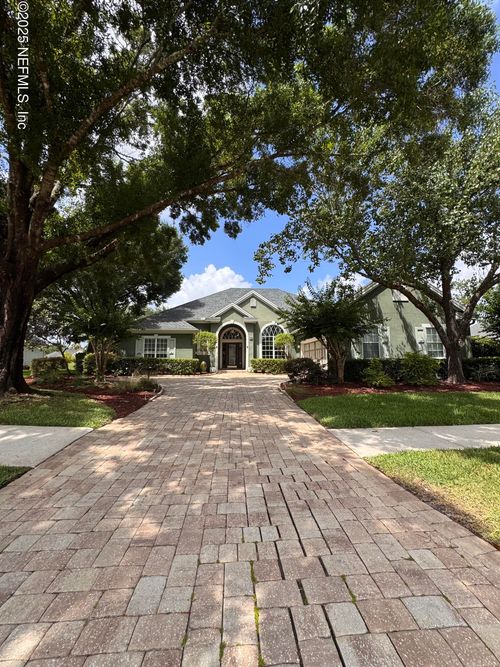 8240 Wallingford Hills Ln, Jacksonville, FL, 32256-3465 | Card Image