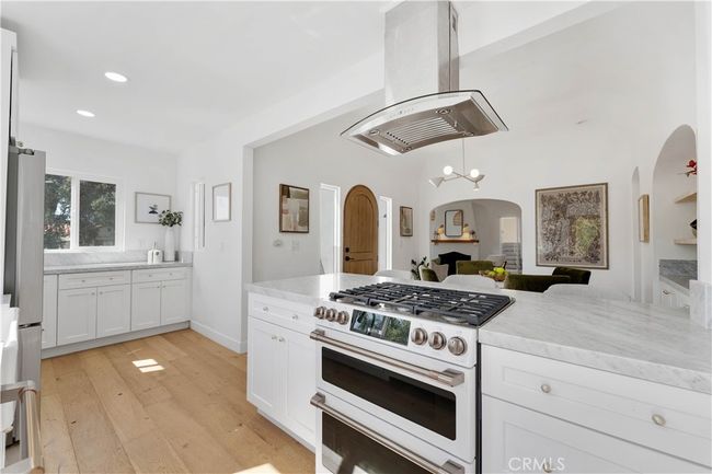 453 Alberta St, House other with 3 bedrooms, 2 bathrooms and 2 parking in Altadena CA | Image 9