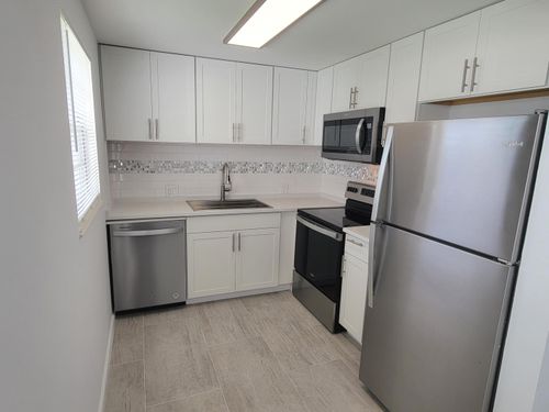 613 Fanshaw O, Boca Raton, FL, 33434-3072 | Card Image