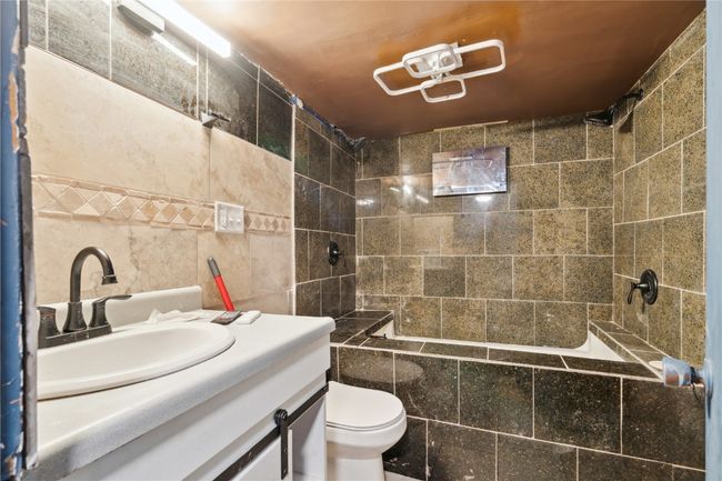 1638 47 Th St Ne, House other with 5 bedrooms, 4 bathrooms and null parking in Cedar Rapids IA | Image 20