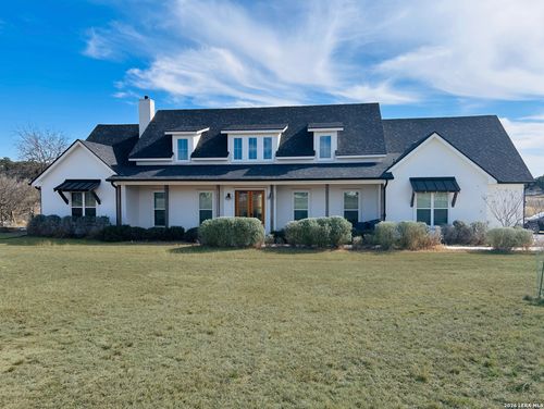 450 Lucky Rdg, Bandera, TX, 78003-3634 | Card Image