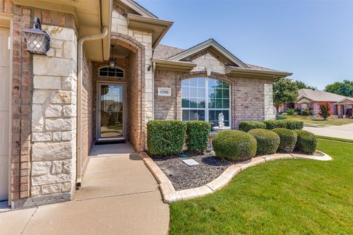 6500 Sierra Madre Dr, Fort Worth, TX, 76179-2584 | Card Image