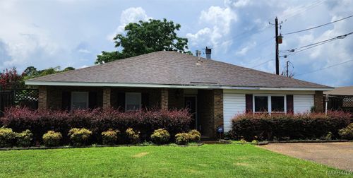 425 Sheila Blvd, Prattville, AL, 36066-6024 | Card Image