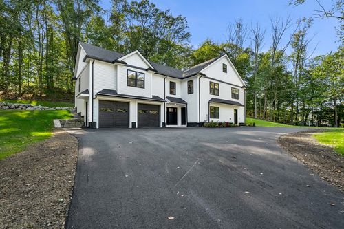308 Willow Ave, Haverhill, MA, 01835-8351 | Card Image