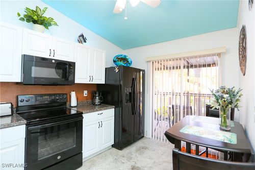 4030 Northlight Dr, NAPLES, FL, 34112-5062 | Card Image
