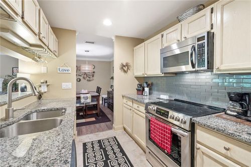 123 Warm Springs Cir, Roswell, GA, 30075-4965 | Card Image