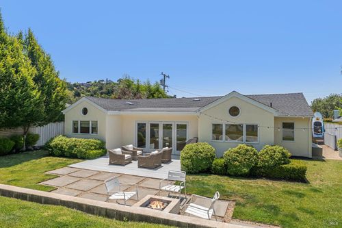 22 Venus Ct, Tiburon, CA, 94920-1308 | Card Image