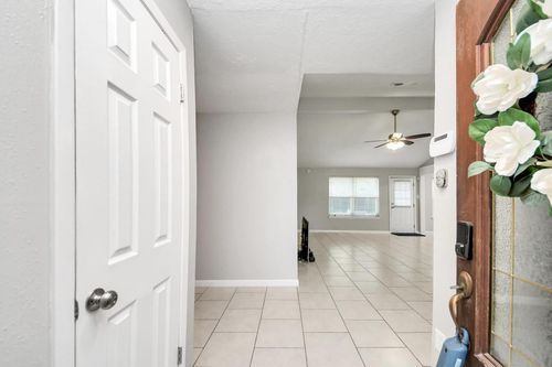 10203 Hollow Canyon Dr, Sugar Land, TX, 77498-1476 | Card Image