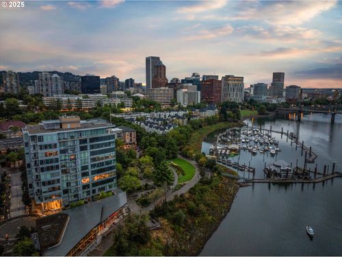 unit-n402-1900 S River Dr, Portland, OR, 97201-8034 | Card Image