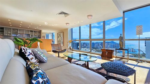 4610-1177 Queen St, Honolulu, HI, 96814-4152 | Card Image