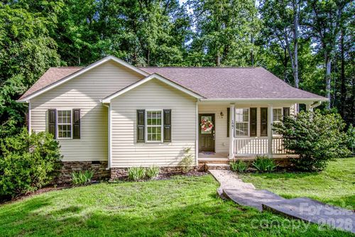 127 Wood Acre Dr, Mooresville, NC, 28115-5751 | Card Image