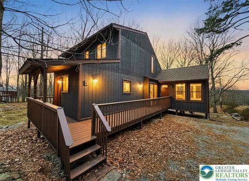 103 Ashley Ct, Bushkill, PA, 18324-7796 | Card Image