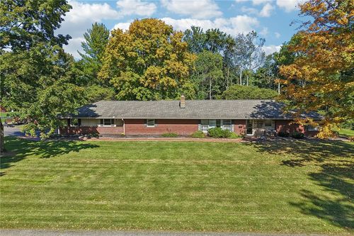 4260 Wood Acre Dr, Bellbrook, OH, 45305-1343 | Card Image