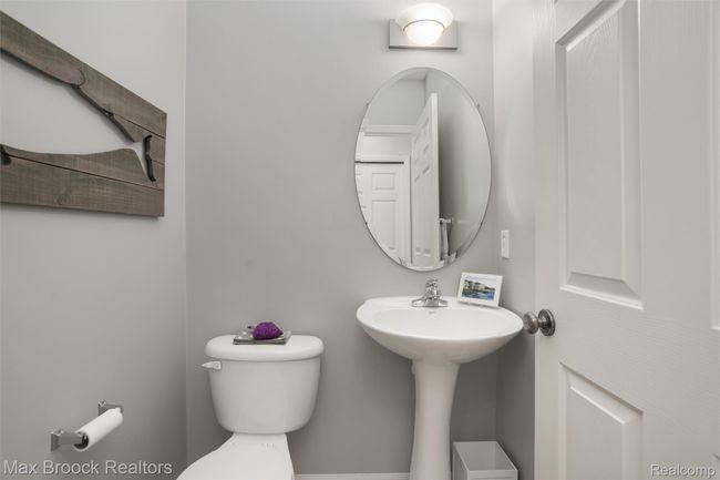 Powder Room | Image 13