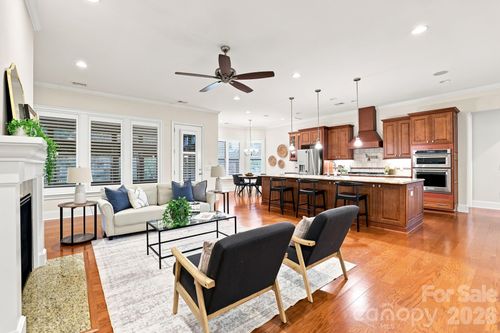 15503 Lake Ridge Rd, Charlotte, NC, 28278-6302 | Card Image