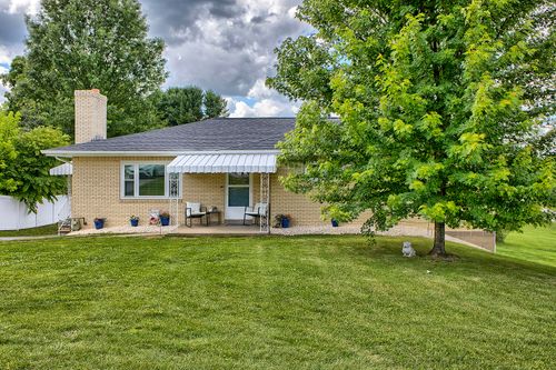 4373 State Route 136, Greensburg, PA, 15601-6411 | Card Image