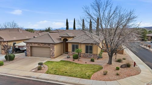 3879 London Ln, Santa Clara, UT, 84765-5644 | Card Image