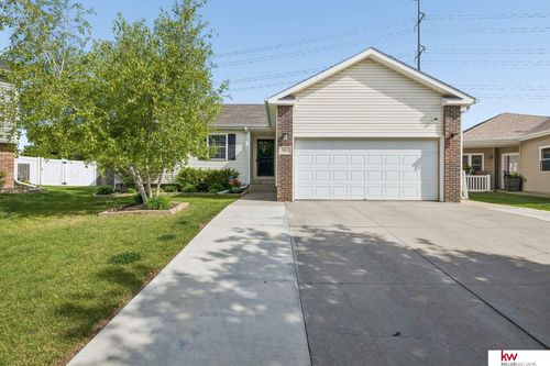 7451 N 17th Court, Lincoln, NE, 68521 | Card Image
