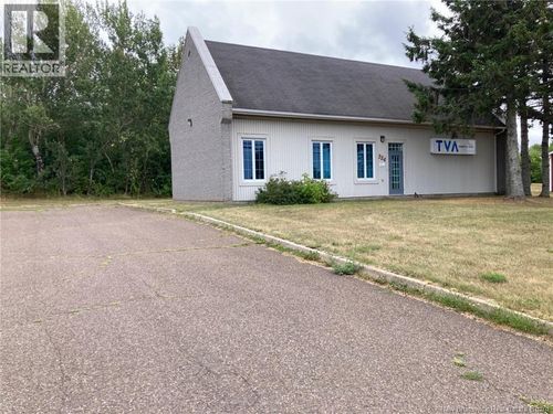 324 Blvd St-Pierre O, Caraquet, NB, E1W1A3 | Card Image