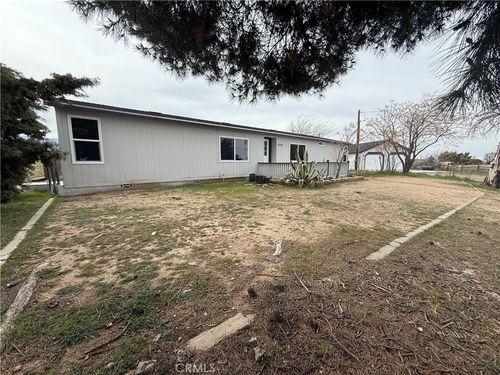 8734 Nevada, Phelan, CA, 92371 | Card Image