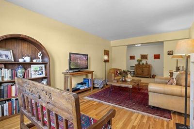 3K - 3200 Netherland Avenue, Home with 2 bedrooms, 1 bathrooms and null parking in Bronx NY | Image 2