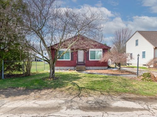 172 Bryant St, Cumberland, RI, 02864-7505 | Card Image