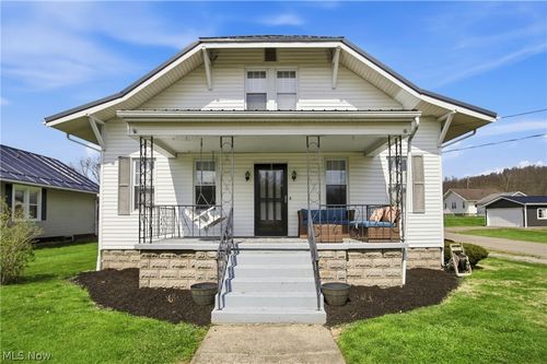293 Elm St, Duncan Falls, OH, 43734-9702 | Card Image