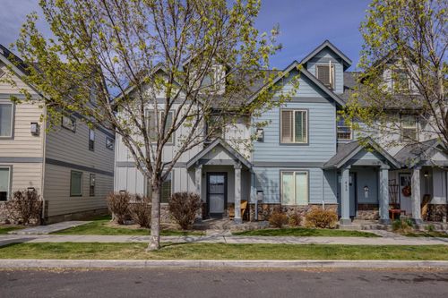 411 Nw 25th St, Redmond, OR, 97756-1222 | Card Image