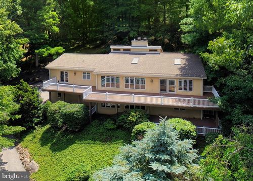 3300 Sawmill Rd, NEWTOWN SQUARE, PA, 19073-1902 | Card Image