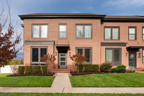 2 E Hartwick Dr, SKILLMAN, NJ, 08558-1830 | Card Image