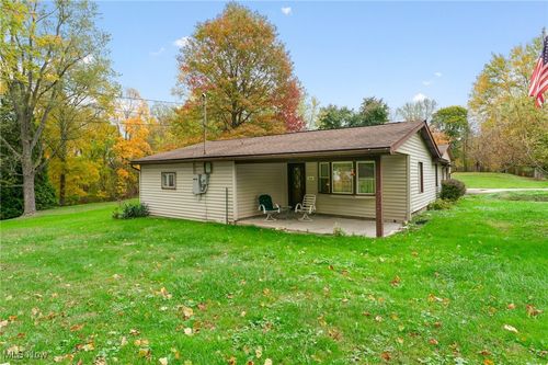 365 Lyons Ave, East Palestine, OH, 44413-2245 | Card Image