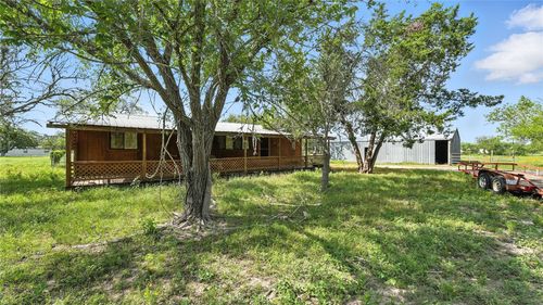 275 Cross Road, Kingsbury, TX, 78638 | Card Image