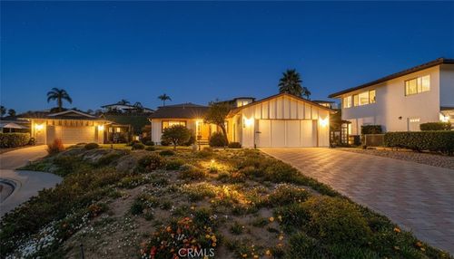 3624 Vista De La Bahia, San Diego, CA, 92117-5745 | Card Image