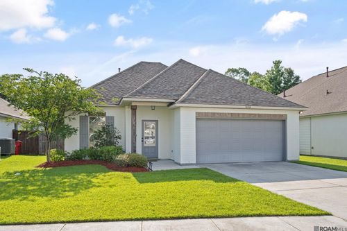 14518 Sterling Oaks Dr, Gonzales, LA, 70737-5243 | Card Image