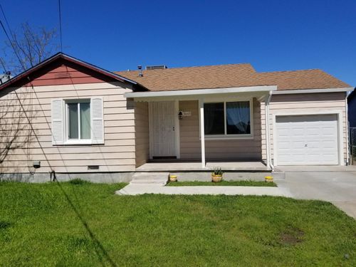 1661 Glenrose Ave, Sacramento, CA, 95815-1916 | Card Image