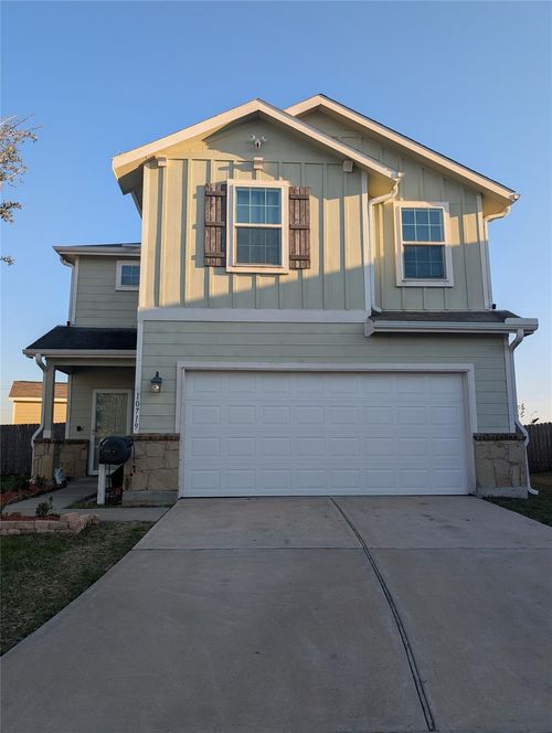 10719 Rustic Walkway Circle Circle, Houston, TX, 77075 | Card Image