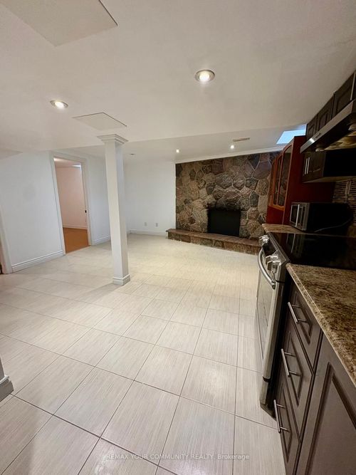 bsmt-255 Kristin Grove, Mississauga, ON, L5A3E7 | Card Image