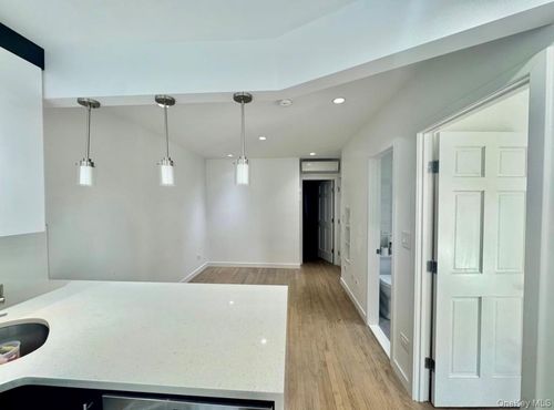 19104 39th Avenue, New York, NY, 11358 | Card Image