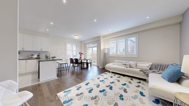 316 Chouinard Way, House attached with 4 bedrooms, 3 bathrooms and 2 parking in Aurora ON | Image 5