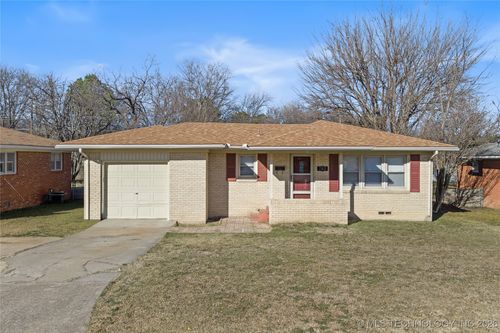 703 Campbell, Ardmore, OK, 73401 | Card Image