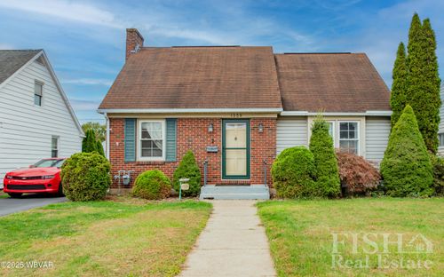 1359 Clayton Ave, Williamsport, PA, 17701-3851 | Card Image