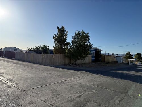 975 Sky Rd, Indian Springs, NV, 89018 | Card Image