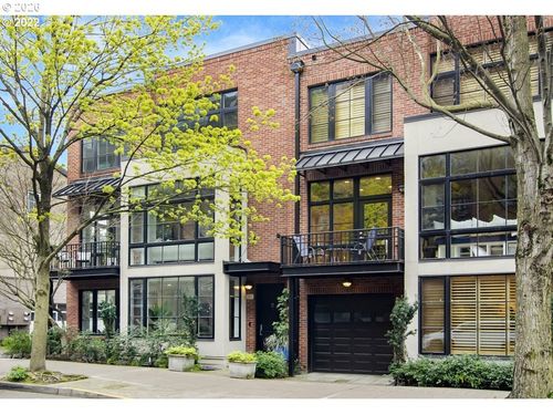 747 Nw 11th Ave, Portland, OR, 97209-3200 | Card Image