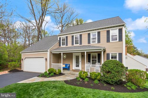 11401 Tanbark Dr, RESTON, VA, 20191-4121 | Card Image