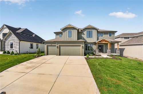 8007 Ne 77th St, Kansas City, MO, 64158-7701 | Card Image